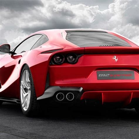 Ferraris New 812 Superfast Lives Up To Its Name The Gentlemans