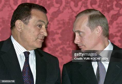 President Of Egypt Hosni Mubarak Visits Russia Photos And Premium High Res Pictures Getty Images