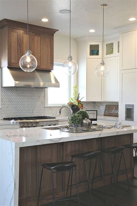 Looking for a thrifty way to update kitchen cabinets? Our Best Tips for Staining Cabinets (or Re-Staining) #DIY· #PROJECTS #PAINT #TECHNIQUES #gelsta ...