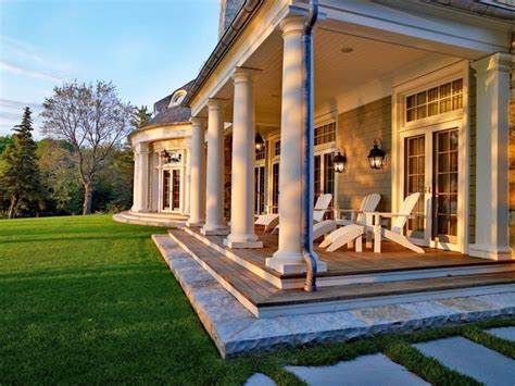 Shingle Style Summer Lake House With Classical Elements