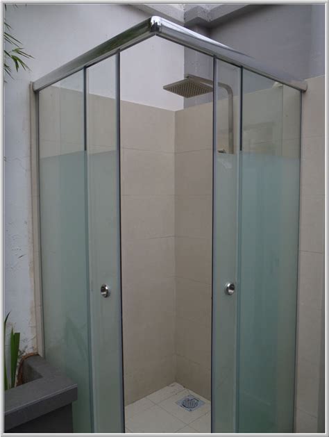 Another question you will have to ask yourself is whether you want a sliding shower screen door or a hinged one. Shower Screens Singapore | GrillesNGlass.com