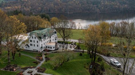 At 6 Catskills Resorts Retro Design Modern Comfort And Games Lots Of Games The New York Times