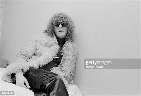 Ian Hunter Singer Photos And Premium High Res Pictures Getty Images