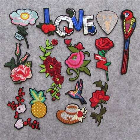 New Arrival Fashion Patches Hot Melt Adhesive Applique Embroidery
