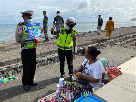 Ops Lilin Agung 2020 Petugas Imbauan Pengunjung Pantai Lebih Tertib Prokes
