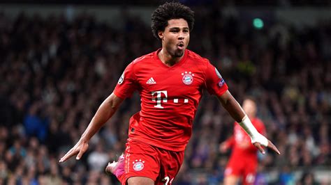 He plays as a winger for the german club bayern munich and the germany national team. FCB: Serge Gnabry schießt sich in die Torrekord-Liste der ...