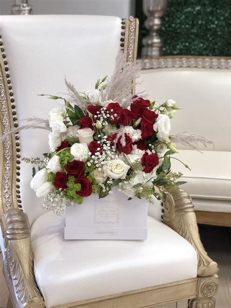 Grace Red And White Roses With Pampas In Glendale Ca Chocolato