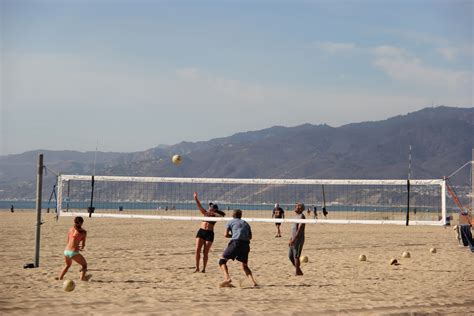 Where To Play Beach Volleyball In Southern California Cbs Los Angeles
