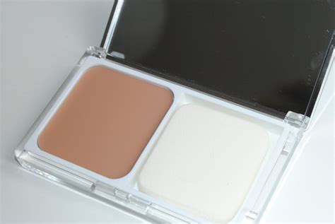I had changed to the almost powder makeup & clinique is the best. Clinique Even Better Compact Makeup SPF 15 Review and ...
