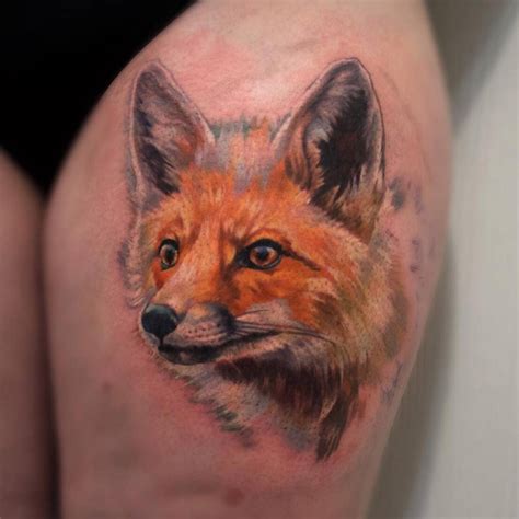 Realistic Fox Tattoo On The Left Thigh