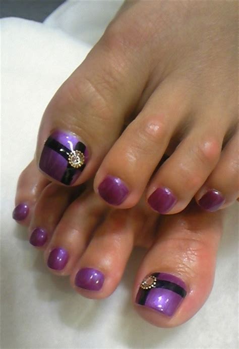 amazing christmas toe nail art designs ideas  beginners learners   fabulous