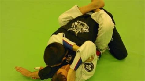 How To Catch The Trail Arm And Get The Kimura Grip A Bjj Tutorial