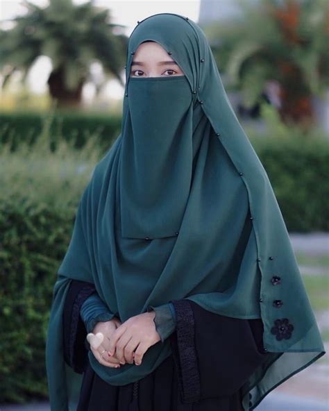 Pin Oleh Islamic History Di Niqab Di 2021 Wanita Kuat Perempuan