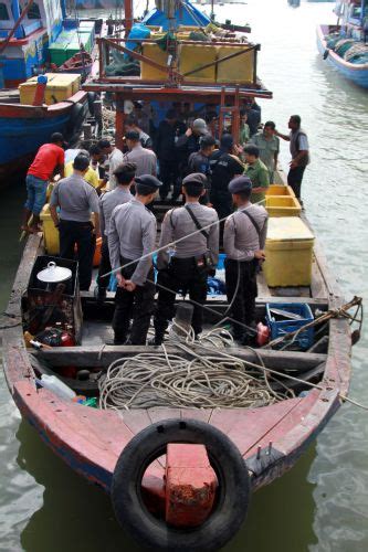 Penangkapan Kapal Ikan Pukat Harimau ANTARA Foto