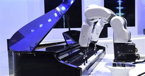 Estos Son Los Robots Más Curiosos Del Congreso Mundial De Móviles Bluradio