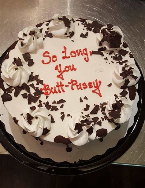 hilarious farewell cakes employees  received  day