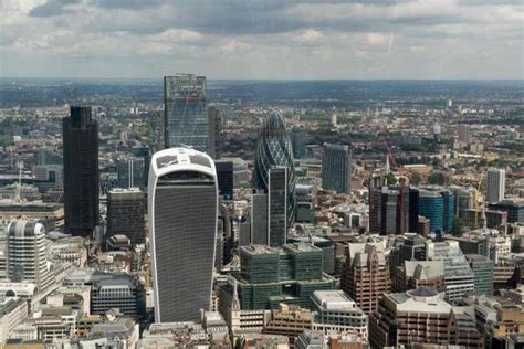 London Walkie Talkie Skyscraper Sells For A Record Us17 Billion The