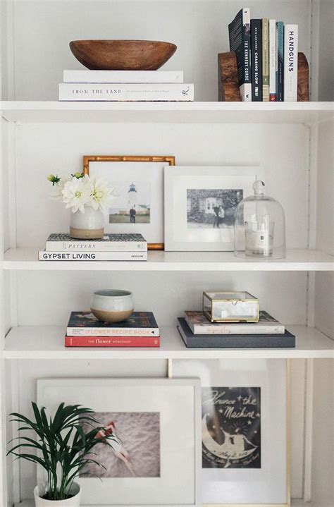 Tips And Selection For A Feng Shui Salon Home Decor Bookshelf Decor