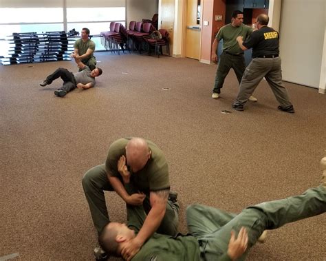 Prevailing Against Edged Weapons Course Tacflow Academy