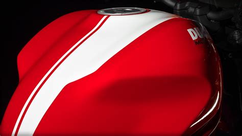 Ducati Monster 821 Stripe 2015 2016 Specs Performance And Photos
