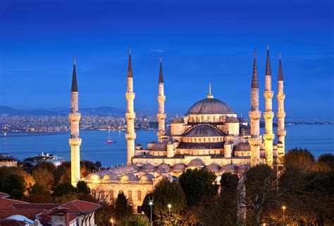 A popular tourist attraction, watch as visitors admire this historic structure. Istanbul is one of the oldest and beautiful city of Turkey ...