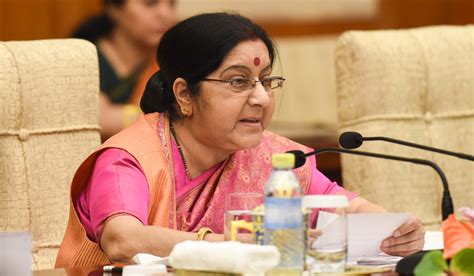 सुषमा स्वराज (awa) político indio (es); Sushma Swaraj on two-day visit to Kyrgyzstan: To represent ...