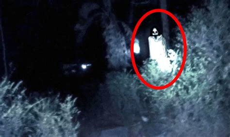 Later on in the evening, i went through my photos to see if i caught anything. Scary Ghost Videos!! Ghost Caught on tape 2020!! Real ...