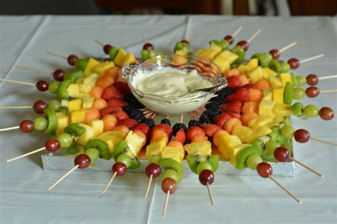 I Made These Yummy Fruit Skewers With Red Grapes Green Grapes Kiwi