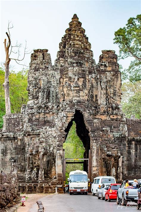 Angkor Thom Die Große Stadt Mit Ihren 5 Steinernen Toren