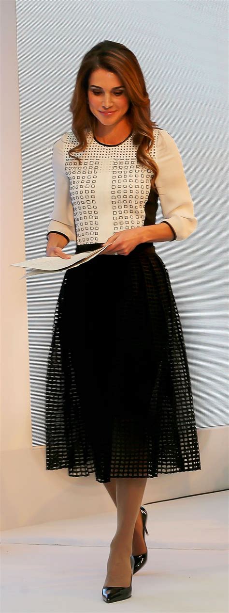 Queen Rania Of Jordan Queen Rania Style Royal Fashion Fashion