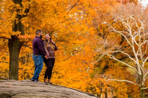 Fall Engagement Photos Tips Examples And Ideas