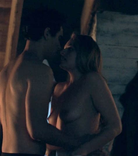 Elisabeth Moss Nude Sex Scene In The Handmaid S Tale Free Video Free