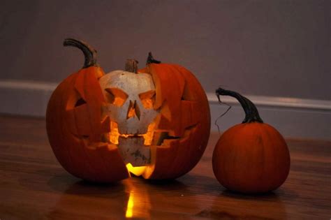 Coat them with the oil of your choice and toss them with salt and pepper. 27 Creative Pumpkin Carving Design Ideas For Halloween