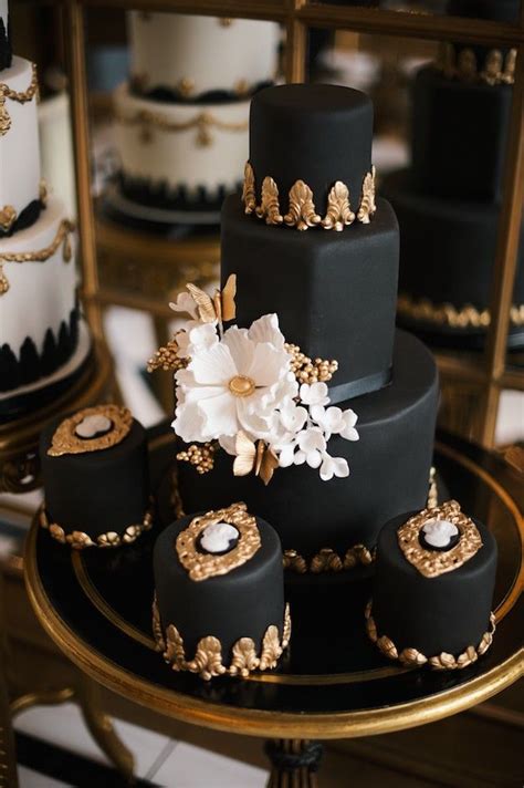 The chain is silver plated and 18 inches long. Luxurious Black and Gold Wedding Cake | Deer Pearl Flowers