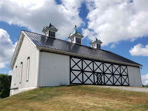 Old And New Barn Charm Is Plentiful In Happy Valley The Adventure