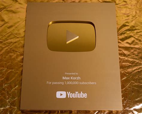 Youtube Gold Button Simple Plan Receive Youtube S Gold Play Button