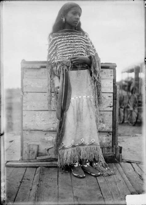 Rare Photographs Of Native American Women At The End Of The Th