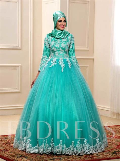 Appliques Ball Gown Muslim Wedding Dress With Hijab