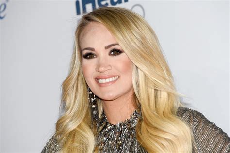 Carrie Underwood Reveals Scar On Upper Lip From Accident