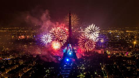 Night Fireworks At The Eiffel Tower In Paris France 3716x2090 R