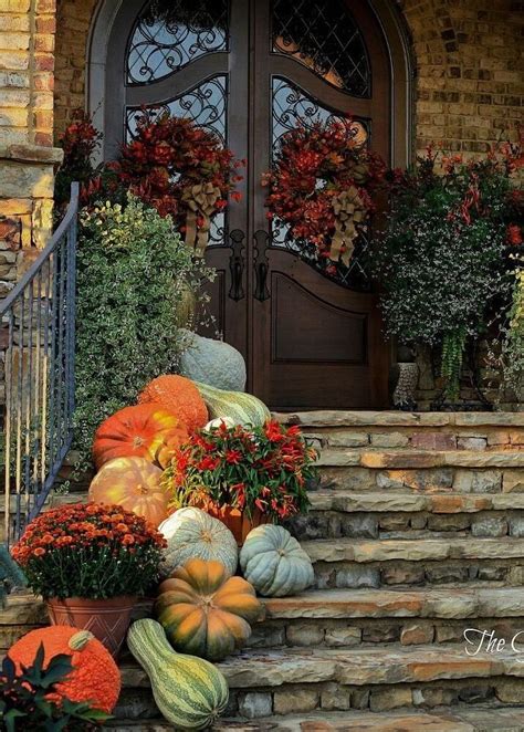 25 Adorable Fall Front Door Decor Ideas To Make A Fantastic First