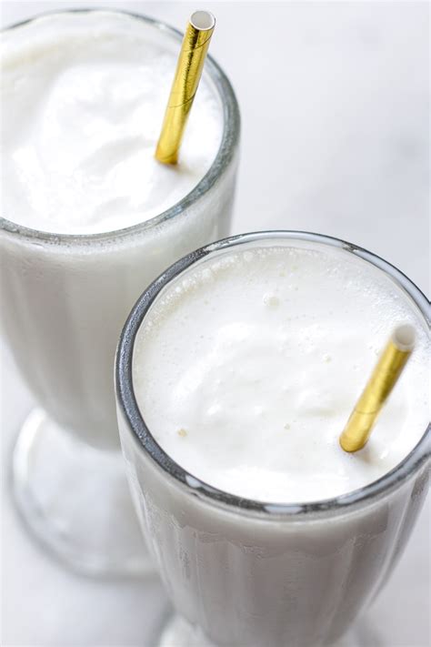 Easy Creamy Vanilla Milkshake Recipe To Make Deporecipe Co