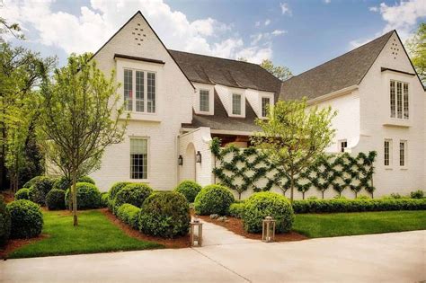 Charming English Country House In Nashville With A Modern Twist House