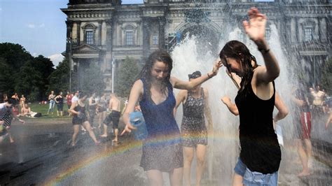 Records Smashed As Europe S Heatwave Continues News Al Jazeera