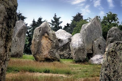 The Mysterious Carnac Stones In Brittany Villanovo