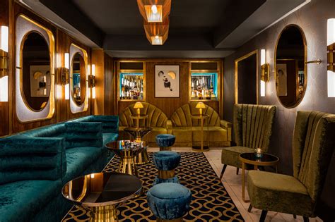 The food and service is good, but given this is a soho house venue in downtown soho, the airs and graces seem a little out of place given the hotel seems very comfortable in its own skin and a lovely place to stay. Retro Members-Only Bars : Members Only Bar