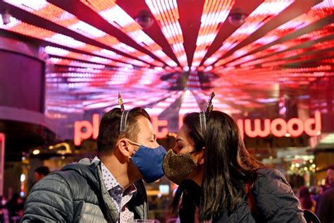 Despite Virus Thousands Celebrate New Years Eve In Vegas