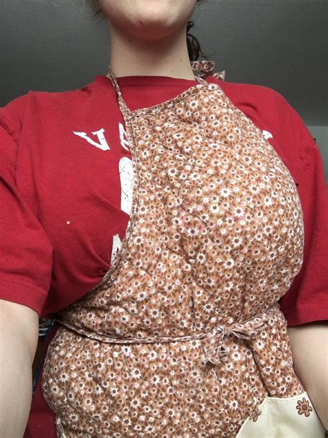 why bother wearing an apron at all if it only covers one boob r bigboobproblems