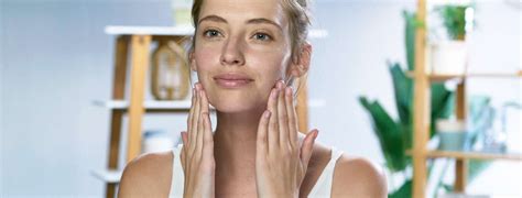 How To Ace The Oil Cleansing Method Simple® Skincare