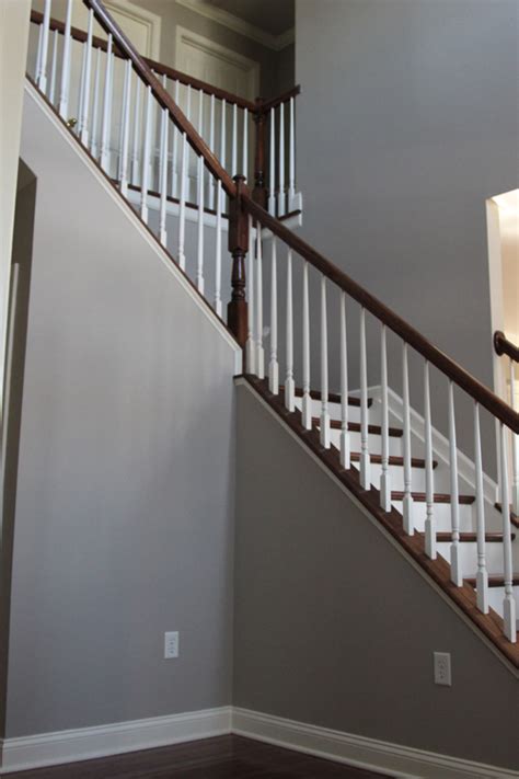 Step away from the wall and look at the rail. Chair Rail, Check! « the lil house that could